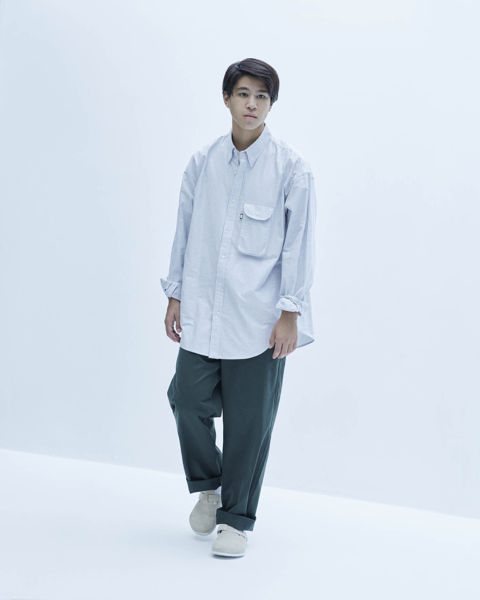 Cellphone Pocket Chino Trousers[GREEN]